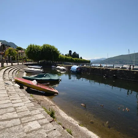 Liberty Lake Maggiore Апартаменты Порто-Вальтравалья